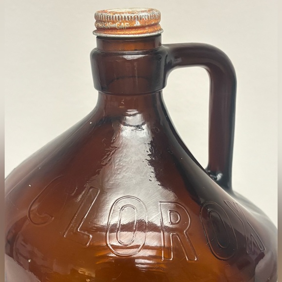 Vintage Amber Glass Clorox Jug with Handle 12.5 inches tall - Picture 2 of 7